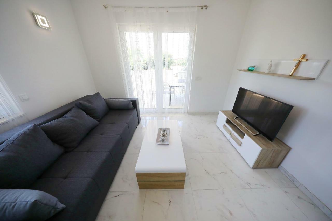 Sukošan Apartmani Vlado Mitar מראה חיצוני תמונה