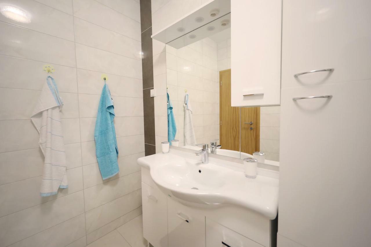 Sukošan Apartmani Vlado Mitar מראה חיצוני תמונה